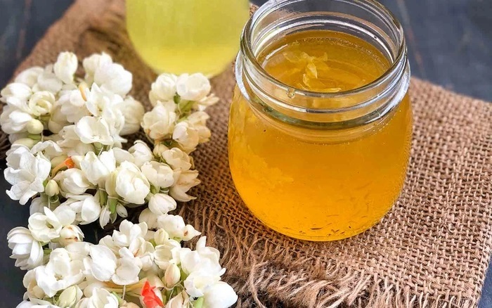How to make jasmine-scented sugar water to use all year round