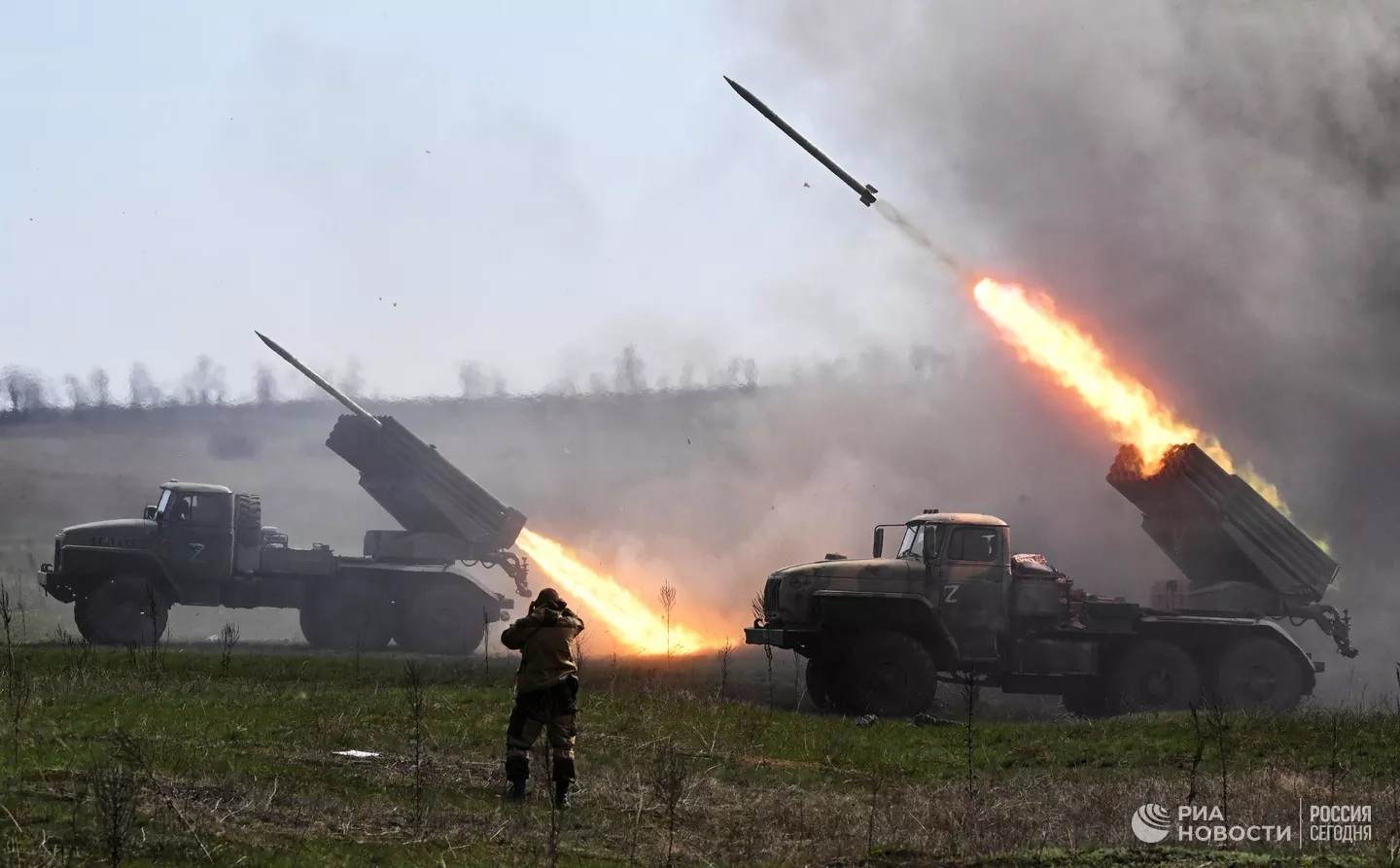 Tình hình Nga-Ukraine: Vương quốc Anh cần tiếp tục hỗ trợ Ukraine, Ba Lan chuyển giao pháo tự hành