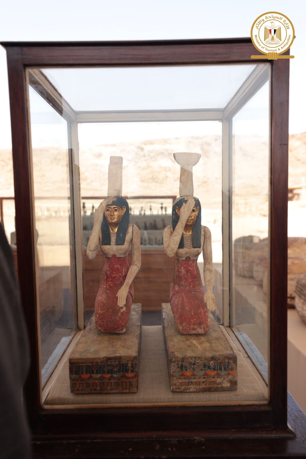 Phát hiện hàng trăm quan tài chứa xác ướp Ai Cập 2.500 tuổi