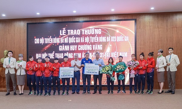 Bamboo Airways tặng thưởng trị giá 10 tỷ đồng cho tuyển bóng đá nam U23 và tuyển nữ Việt Nam vô địch SEA Games 31