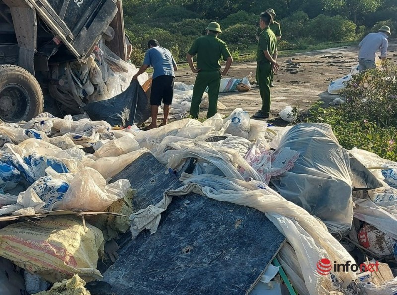 Hà Tĩnh: Bắt quả tang nhóm người đổ trộm gần 3 tấn chất thải ra môi trường