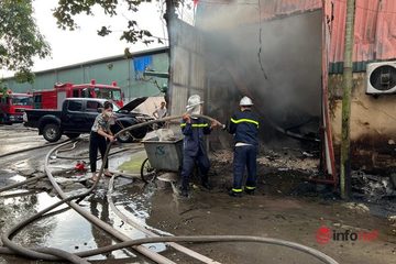 Lửa bốc cháy nhà xưởng lúc rạng sáng, khu phố nháo nhác vì tin đồn thất thiệt