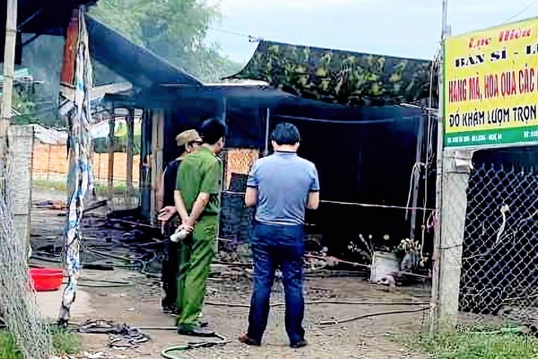 Phát hiện thi thể người phụ nữ tử vong sau vụ cháy ki ốt trong chợ ở Nghệ An