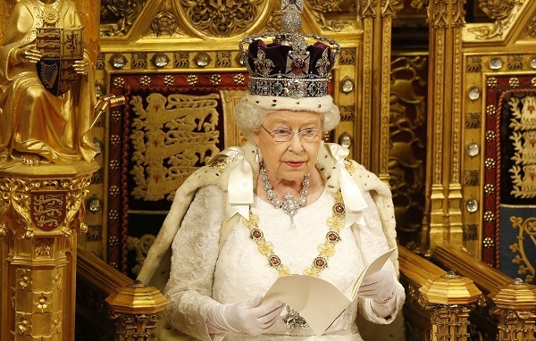 Nữ hoàng Elizabeth II trở thành người trị vì lâu thứ hai trong lịch sử thế giới