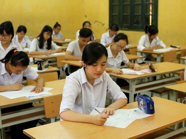 Thi lớp 10 tại Hà Nội: Vật dụng cá nhân của thí sinh để cách phòng thi 25m