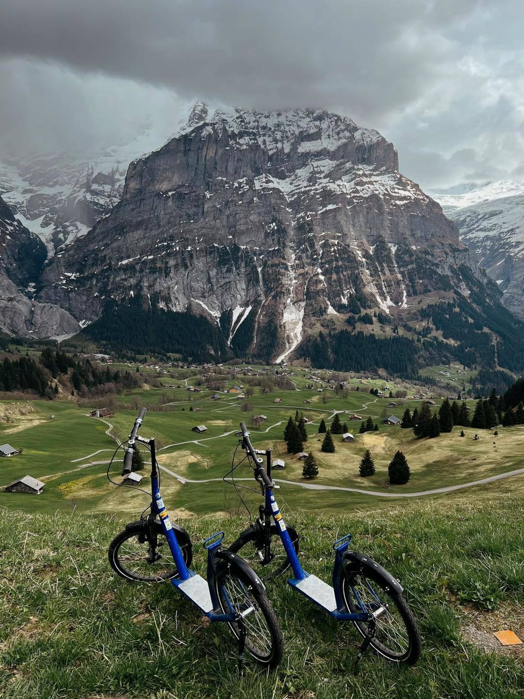 Bộ ảnh du lịch Thụy Sĩ đẹp như tranh vẽ của cặp đôi 9X khiến dân ‘ghiền’ du lịch mê tít