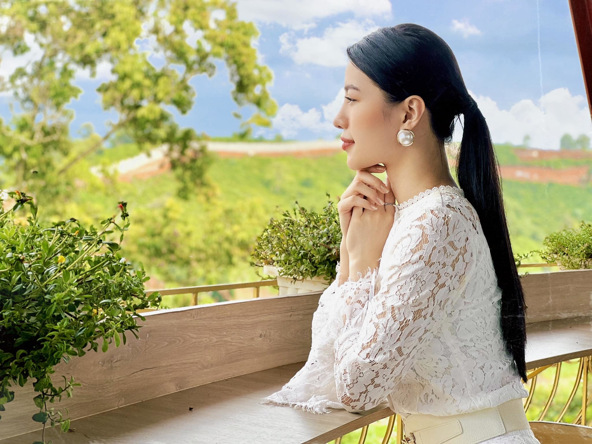 Hoàng Nhung - Top 16 Hoa hậu Hoàn vũ Việt Nam 2022: ‘Hãy cứ cho đi và đừng mong nhận lại’