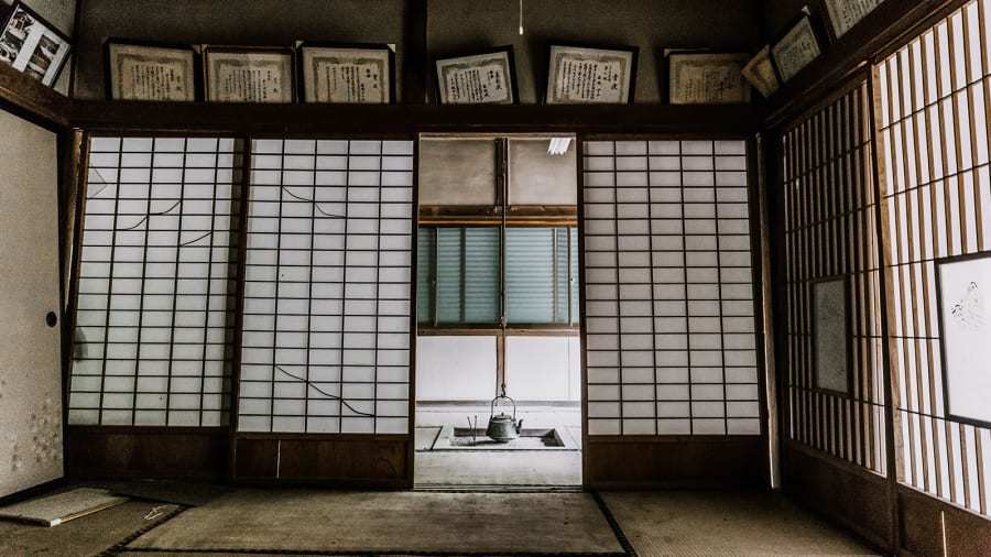 Ám ảnh những 'ngôi nhà ma' không một bóng người ở Nhật Bản