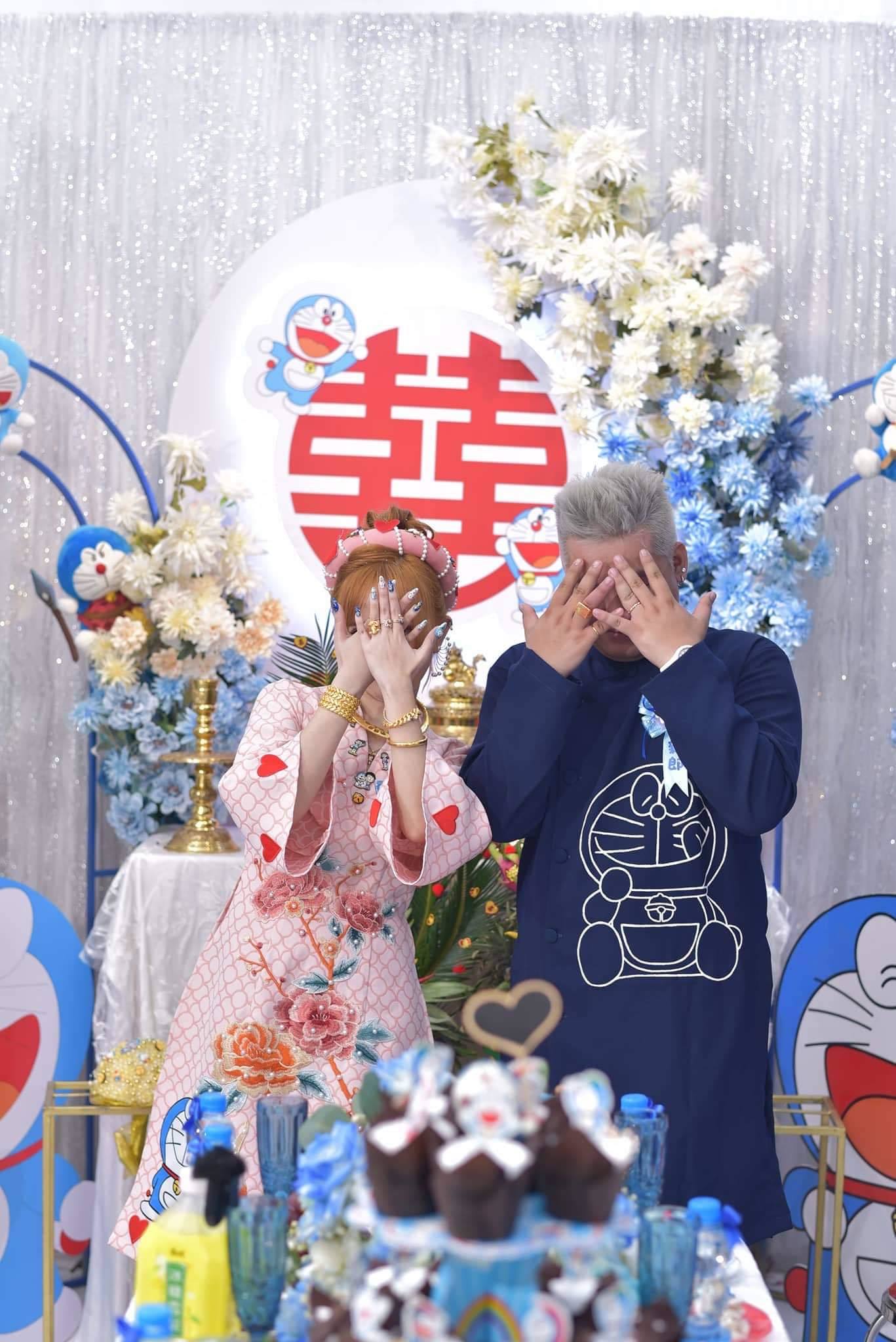 Đám cưới đặc biệt của cặp đôi 'fan cuồng' truyện tranh Doraemon