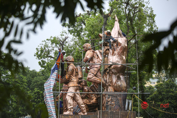 Cận cảnh quần thể tượng đài CSGT và PCCC ở Hà Nội trước ngày khánh thành 1 tuần lễ