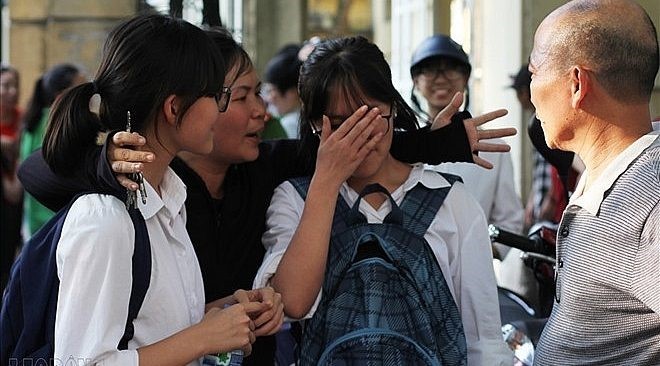 Học để sống một đời HẠNH PHÚC hay để làm CON NỢ của những kỳ thi?