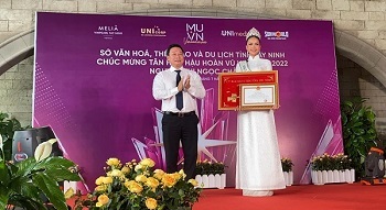 Tân hoa hậu hoàn vũ Việt Nam về thăm Tây Ninh sau đăng quang