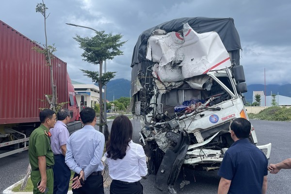 Vụ tai nạn giao thông 3 người tử vong ở Khánh Hòa: Khởi tố, tạm giam tài xế xe tải