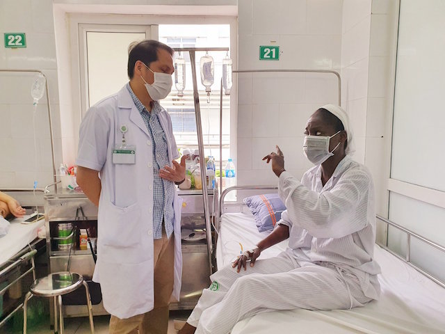 Bác sĩ Việt cứu sống bệnh nhân người Nigeria mắc căn bệnh từ Châu Phi