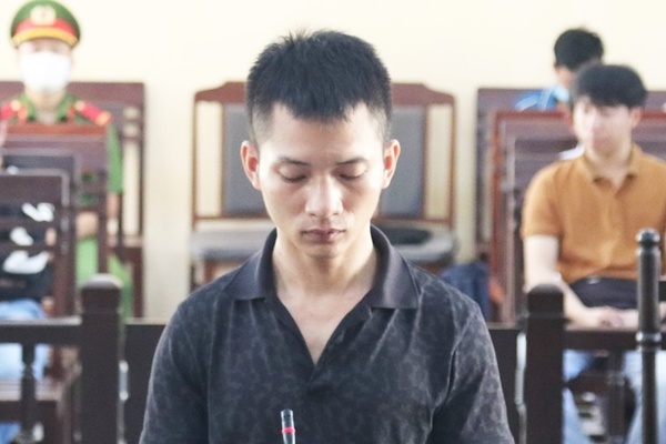Tử hình người cha nhẫn tâm ném con gái 5 tuổi xuống sông