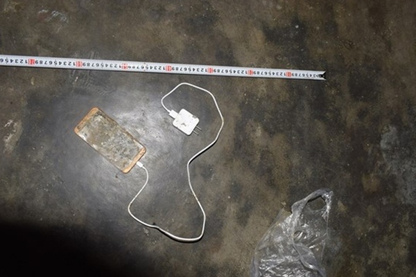 Quảng Nam: Bé gái tử vong nghi do điện giật từ dây sạc điện thoại