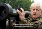 Thủ tướng Johnson thực hành ném lựu đạn với binh sĩ Ukraine