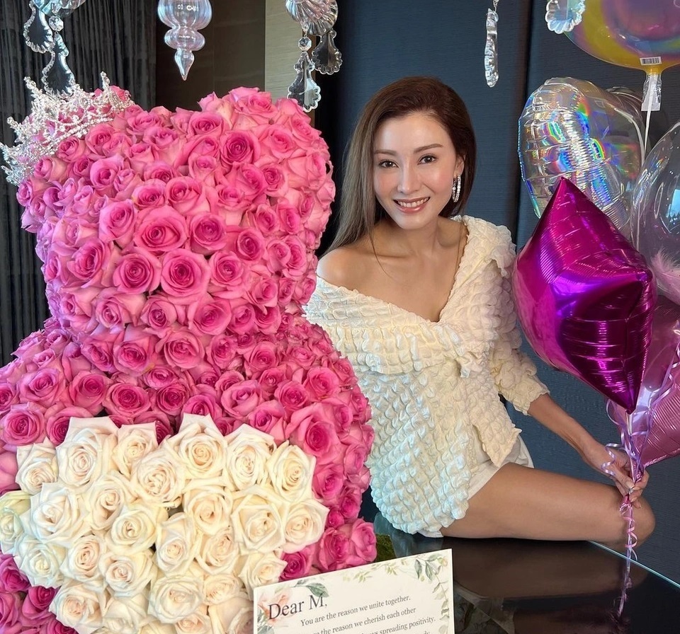 'Hoa hậu đẹp nhất Hồng Kông' gây trầm trồ với nhan sắc vượt thời gian ở tuổi ngũ tuần