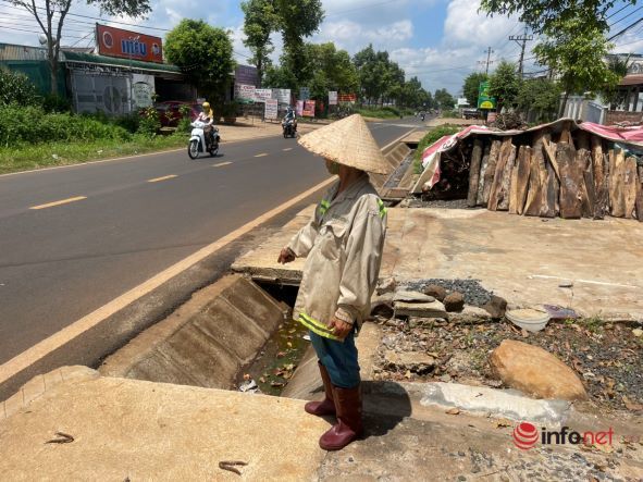 Đắk Lắk: Đường vừa sửa đã lún nứt, ổ gà nối hàng dài