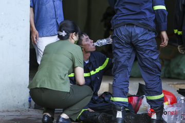 Vụ cháy quán karaoke ở Quan Hoa: Trước khi hy sinh, 3 cảnh sát đã cứu 8 người khỏi vụ cháy