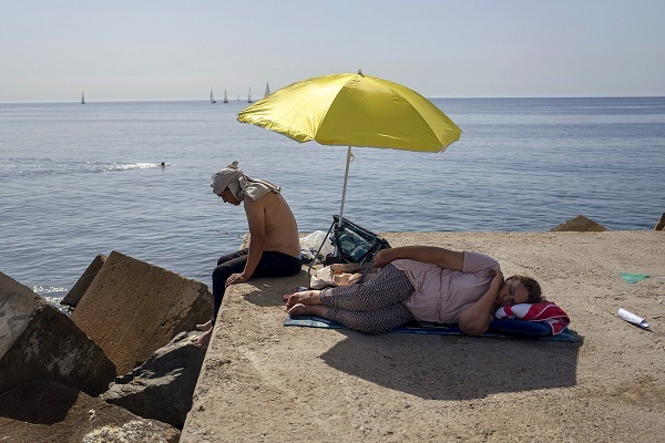 thumbnail - Nắng nóng ở châu Âu khiến hàng nghìn người thiệt mạng
