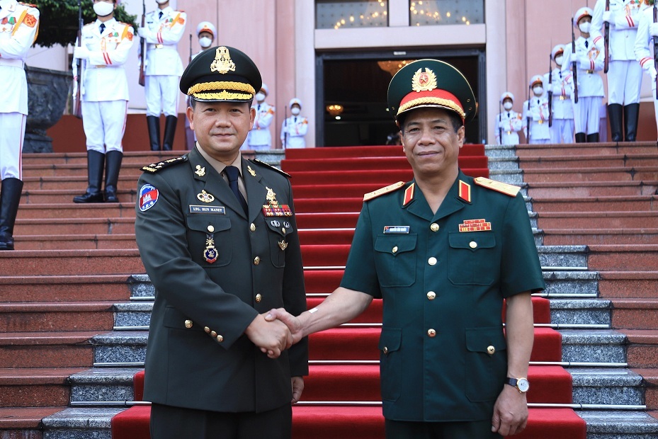 Đoàn Quân đội Hoàng gia Campuchia thăm chính thức Việt Nam