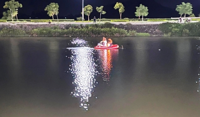 2 thanh niên đuối nước dưới hồ nuôi cá trong đêm