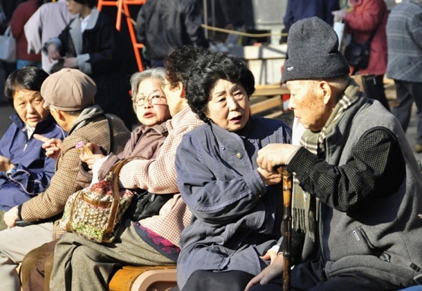 Dự báo người dân Hàn Quốc có tuổi thọ cao nhất thế giới năm 2044