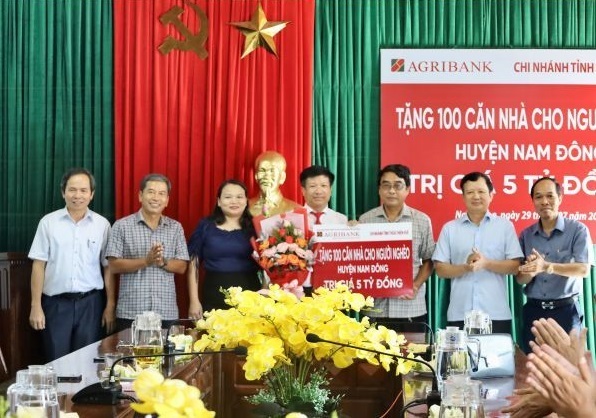 Agribank tài trợ xây dựng 100 căn nhà cho hộ nghèo huyện Nam Đông, Thừa Thiên Huế