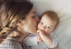 Khám phá 7 cách thể hiện tình yêu của trẻ sơ sinh