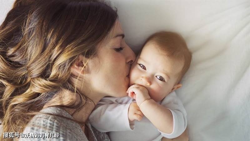 Khám phá 7 cách thể hiện tình yêu của trẻ sơ sinh