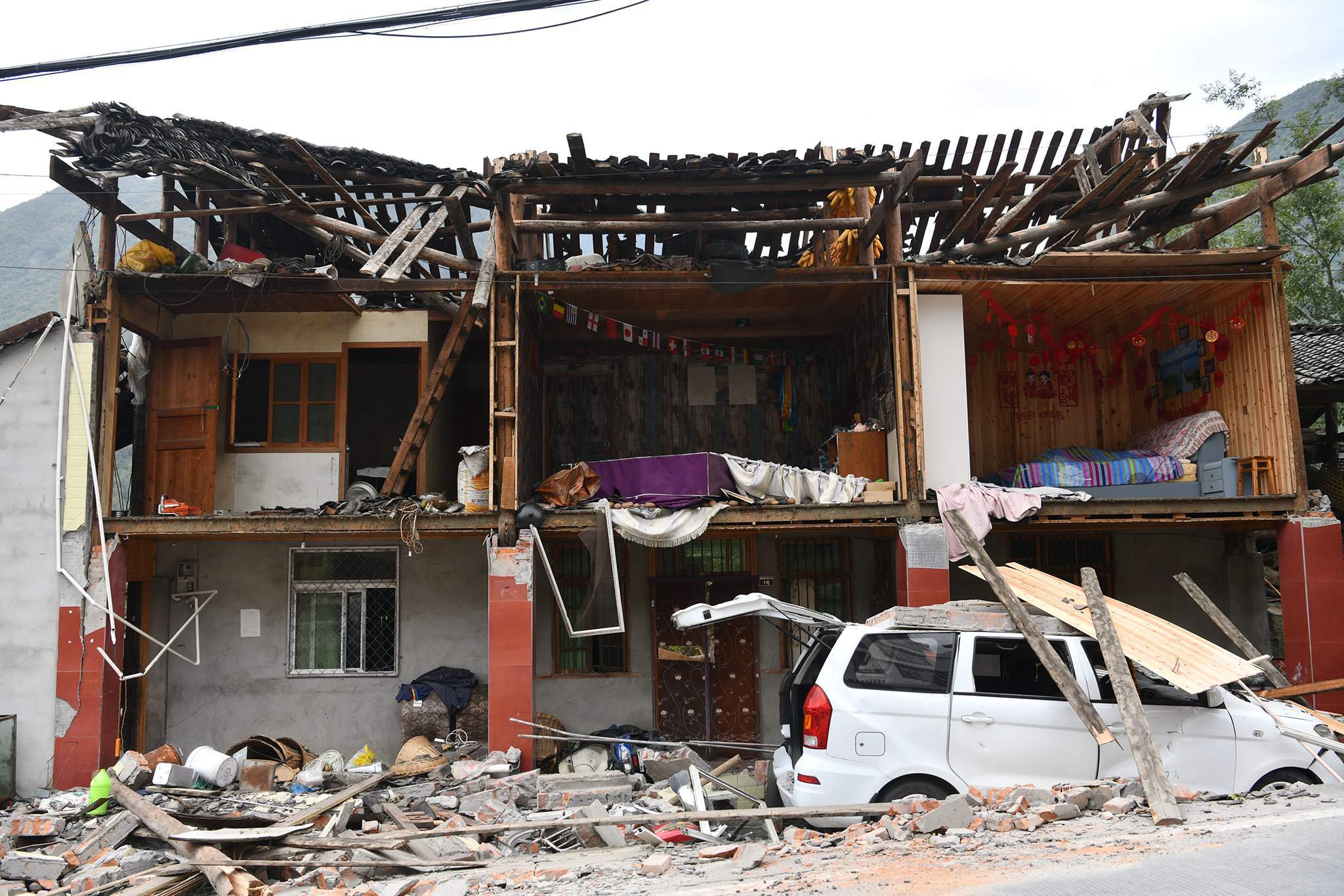 Khung cảnh tan hoang của trận động đất ở Tứ Xuyên, Trung Quốc