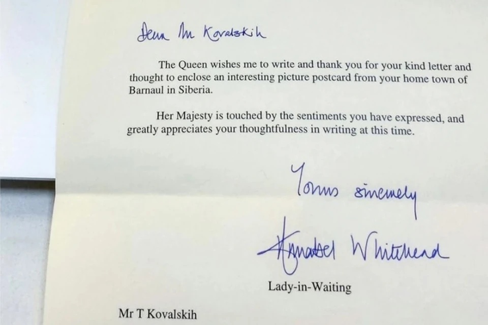 Nữ ho&agrave;ng Anh Elizabeth II viết g&igrave; trong những bức thư gửi cho c&ocirc;ng d&acirc;n đến từ Nga?