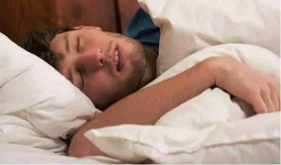 3 hành động ‘kỳ quặc’ trong giấc ngủ của nam giới chứng tỏ thận đã bị yếu
